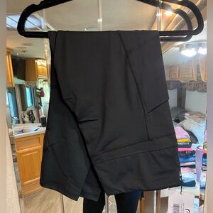 NWT Zyia Black Pocket LNT Hi rise 7/8 Size 16-18